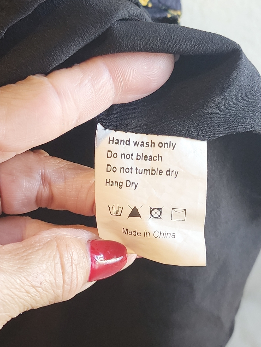 JESSAKAE BLACK WHIT YELLOW FLOWERS ALL AROUND DRESS NECK SHORT SLEEVE MEDIUM - Picture 4 of 16